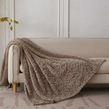 3D Jacquard Throw Blanket, Soft Fuzzy Flannel Throws for Couch Bed - color: Light Taupe Jacquard, size: 50" x 70"