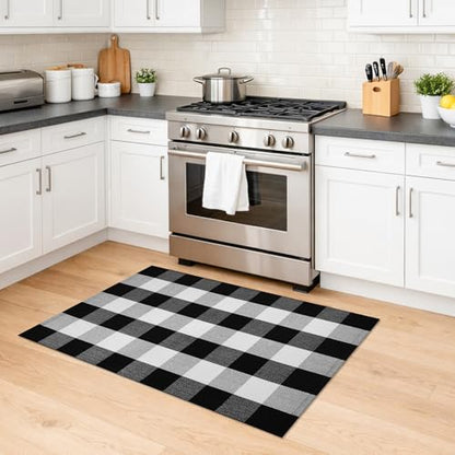 KILOCOCO Buffalo Plaid Checkered Rug 27.5x43 in Black White Front Door Rug - color: Black and White, size: 2'4" x 3'7" (Rectangular)