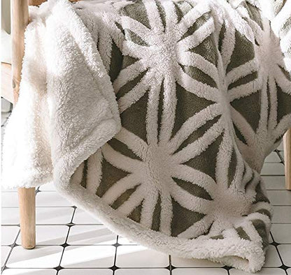 UKELER Grey Flannel Sherpa Throw 60''×50'' Soft Plush Flannel Blanket Throws for Bed/Couch/Sofa/Office/Camping - color: C-grey, size: 50''x60''