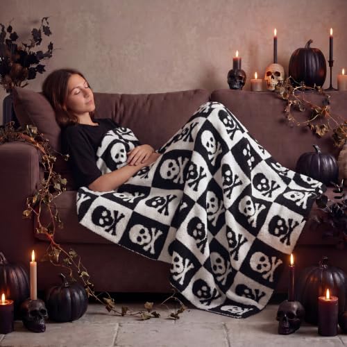 Halloween Goth Skull Blanket, Gothic Knit Throw Blanket 50 x 60 - color: Black and White, style: Halloween Skull