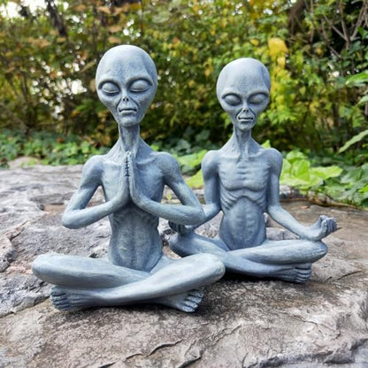 Alien Statue, Meditation Yoga Alien Figure, 6.3"H Resin UFO Alien Sculpture