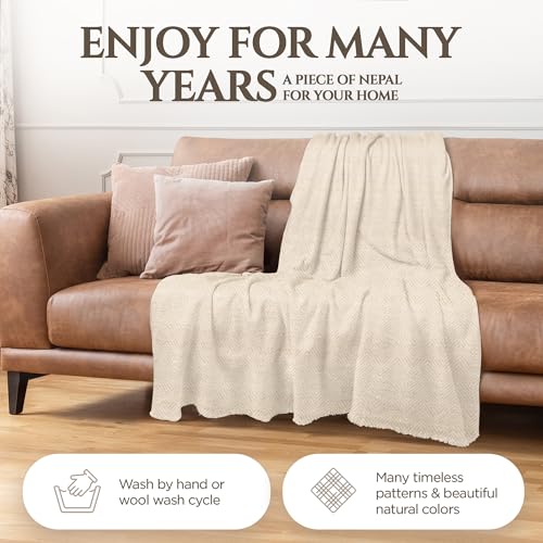 Cashmere Blanket – Hand Woven 100% Pure Wool Throw Blanket, 135 x 270 cm – Herringbone Pattern Cozy, and Soft Blanket for Bed, Sofa, or Couch - Made in Nepal - color: White Grey