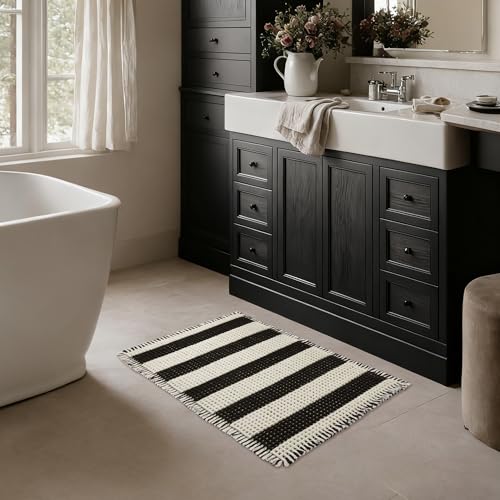 MatEssenz Waffle Bath Mat, 20x32, Black White - color: Stripe Style, size: 1'8" x 2'8" (Rectangular)