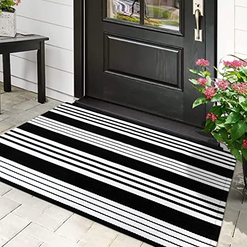 LEEVAN 2.3'X3.6' Black and White Striped Woven Reversible Outdoor Rug - color: Black Strip, size: 2'3" x 3'6"