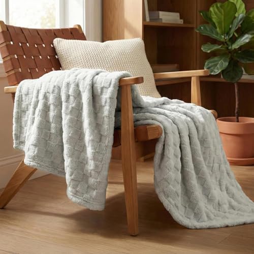 Americanflat 50x60 Jacquard Fleece Throw Blanket - Soft and Breathable Throw Blanket for Couch, Bed, Chair - Fleece Blankets Perfect for Home, Bedroom, or Outdoor Use - Checkered Design in Light Gray - color: Light Gray, size: 50x60, style: Checkered