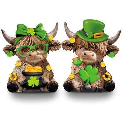 Karenhi 2 Pcs Highland Cow Figurines, Shamrock St Patricks Day Decor - style: Shamrocks