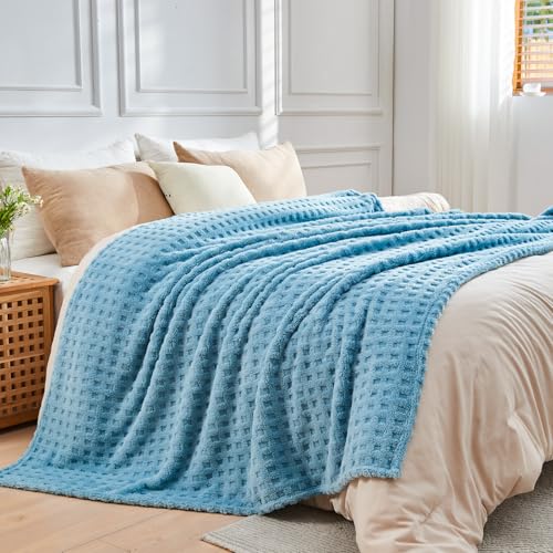 NEWCOSPLAY 3D Waffle Checkered Flannel Queen Blanket, Blue, 90"x90" - color: Blue, size: Queen(90"x90")