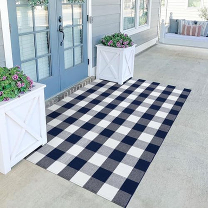KILOCOCO Buffalo Plaid Checkered Rug 4x6 ft Blue and White Front Door Rug - color: Blue and White, size: 4' x 6' (Rectangular)