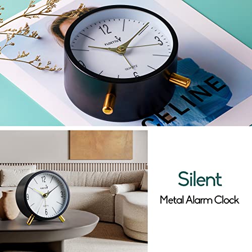 FLOITTUY 4 inches Super Silent Alarm Clock, Classic Black Beep Wake Round Alarm Clock with Night Light,Battery Operated,Easy Set Entry Lux Stylefor Desk, Bedroom and Home Decoration - color: Classic Black