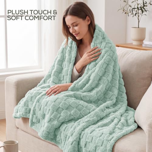 Utopia Bedding Plush Checkered Fleece Blanket Sage Green Queen 90x90 Inches - color: Sage Green, size: Queen