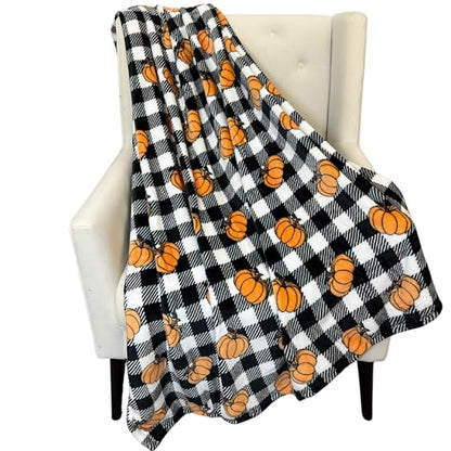 Fall Soft Fleece Throw Blanket, Black & White Gingham with Orange Pumpkins, - color: Plaid Pumpkins