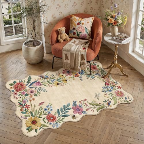 4x6 Floral Beige Scalloped Area Rug - color: Scalloped | Beige, size: 4' x 6' (Rectangular)