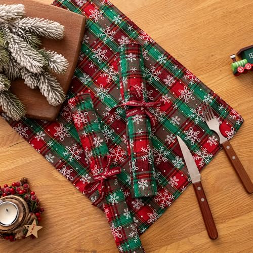 AQOTHES Christmas Plaid Placemats Set of 4 Big Snowflake 12x18 Table Decor - color: Green Big Plaid Snowflake