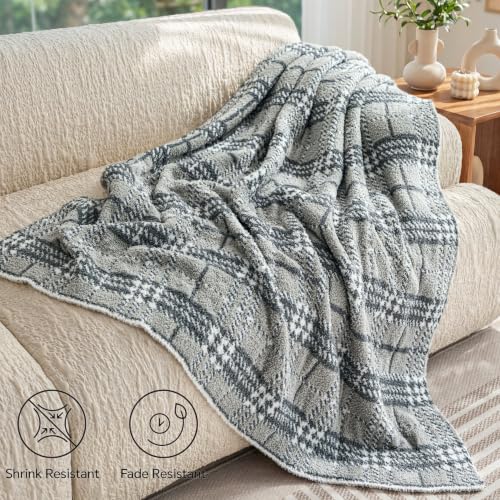 Fuzzy Knit Checkered Throw Blanket 50"x60" Fleece Blanket Grey