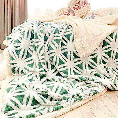 UKELER Green Flannel Sherpa Throws 60'' x 50'' New Blanket Ultra Plush Lightweight Throw Blanket Luxury Soft Warm Fuzzy Blanket Throws for Bed/Couch/Sofa/Office/Camping - color: C-green, size: 50''x60''