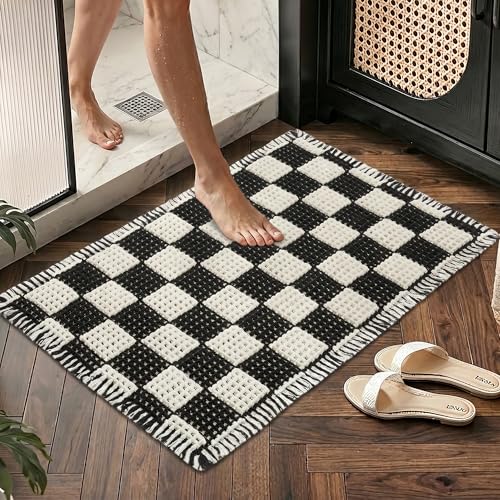 MatEssenz Checkered Waffle Bath Mat 20x32, Non Slip Bathroom Rug with Rubber Backing, Super Absorbent Machine Washable Bath Mat, Soft Quick Dry Checkered Bathroom Rug with Tassels, Black White - color: Lattice Style, size: 1'8" x 2'8" (Rectangular)